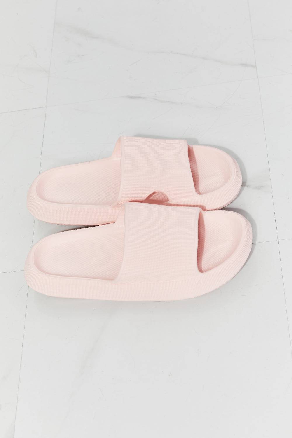 MMShoes Arms Around Me Open Toe Slide in Pink