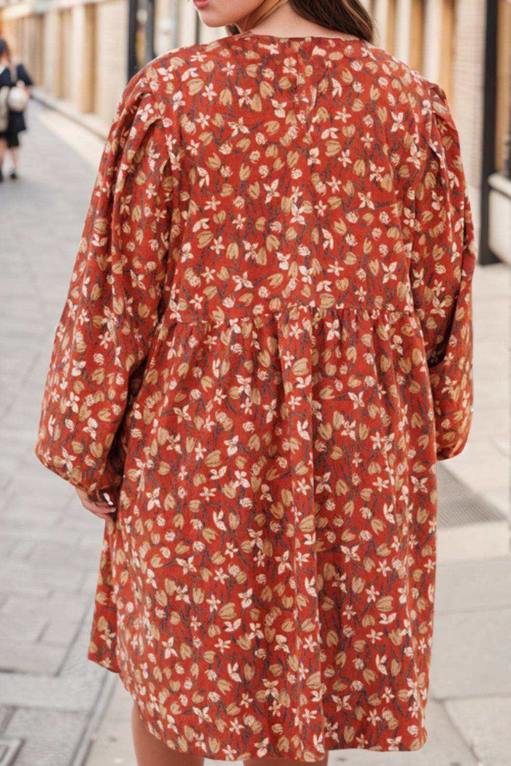 Plus Size Floral Round Neck Dress